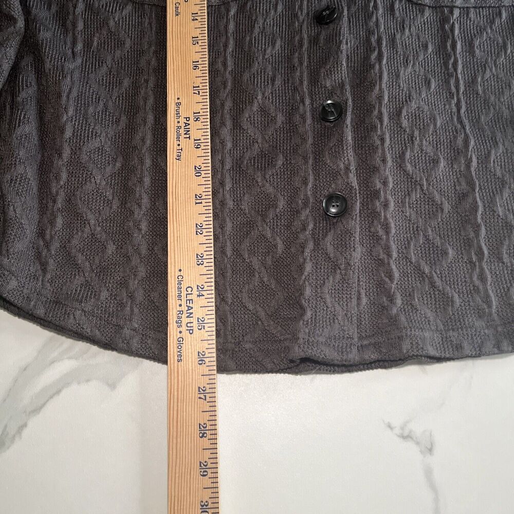 New In Boutique Gray Cable Knit Oversized Button Down Shacket Womens Size Large - Picture 7 of 12